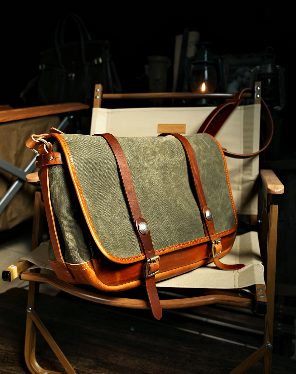 Commuter Messenger Bag