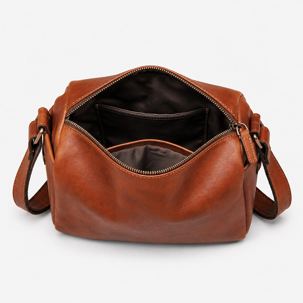 Sac bandoulière en cuir marron pour essentiels quotidiens – Sac à épaule élégant pour sorties décontractées